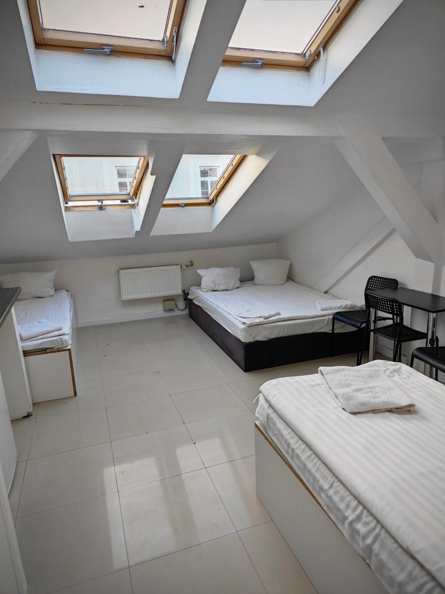 Apartamenty Hoza Attic Studio Warsaw Room photo