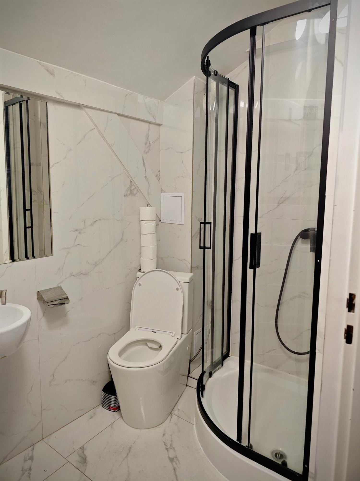 Apartamenty Hoza Attic Studio Warsaw Exterior photo